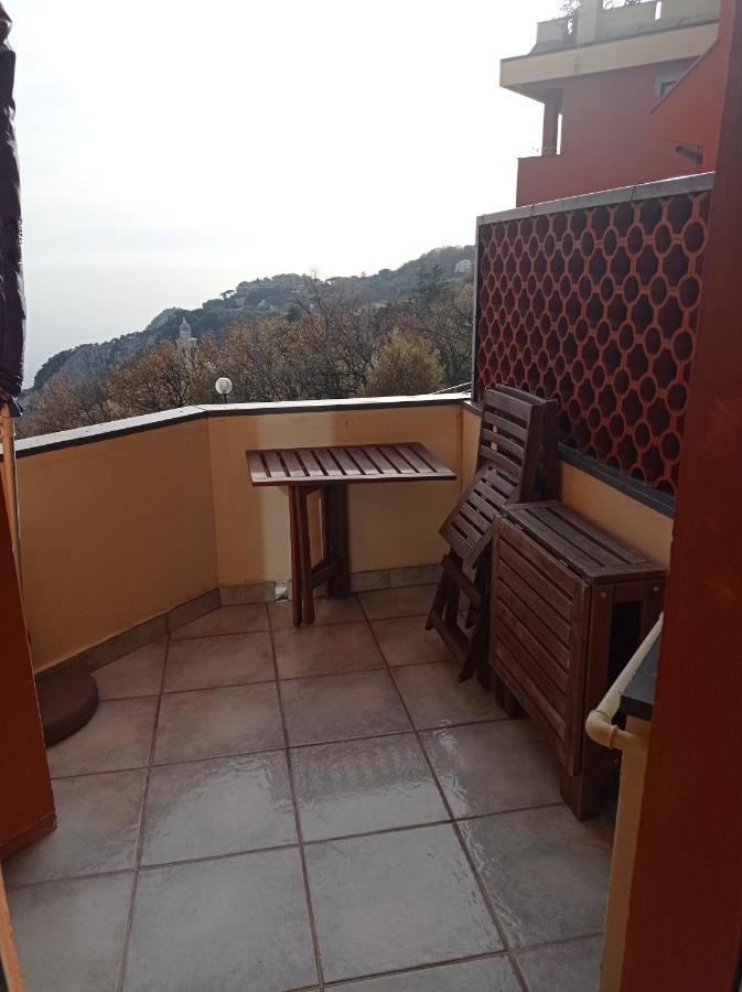 Casa Baia Azzurra Apartment Bergeggi Bagian luar foto