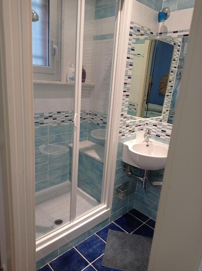 Casa Baia Azzurra Apartment Bergeggi Bagian luar foto